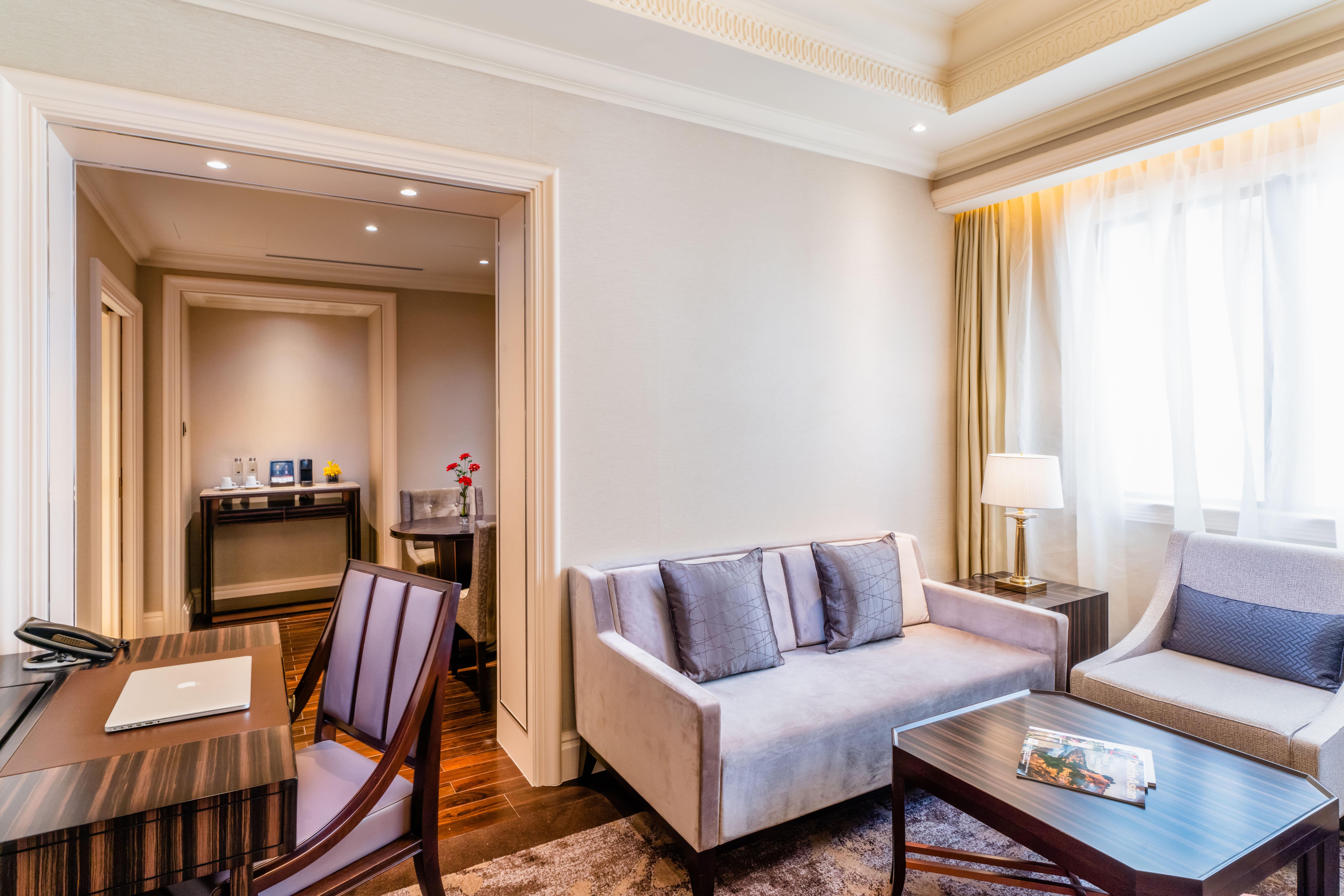 Caravelle Saigon Otel Ho Şi Min Dış mekan fotoğraf A suite at The Hari